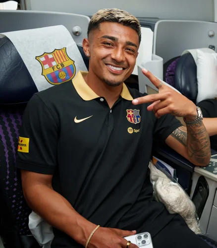 Julián Araujo