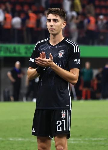 Demir Ege Tiknaz