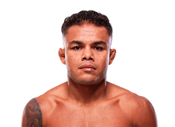 Nikolas Motta headshot