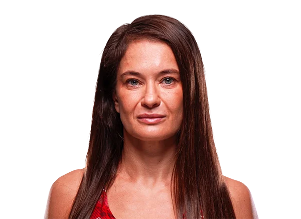 Karolina Kowalkiewicz headshot